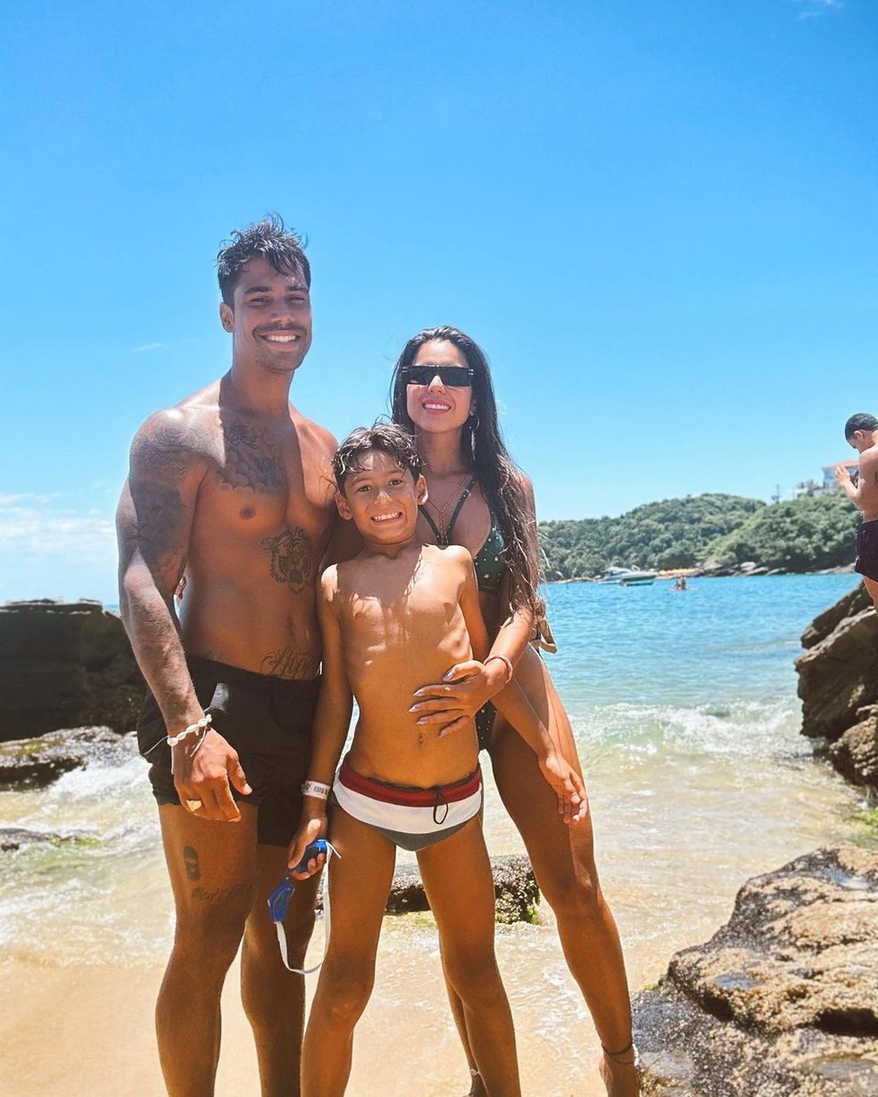 Juntos há uma década, Micael Borges e Heloisy Oliveira são pais de Zion, de 9 anos — Foto: Reprodução/Instagram