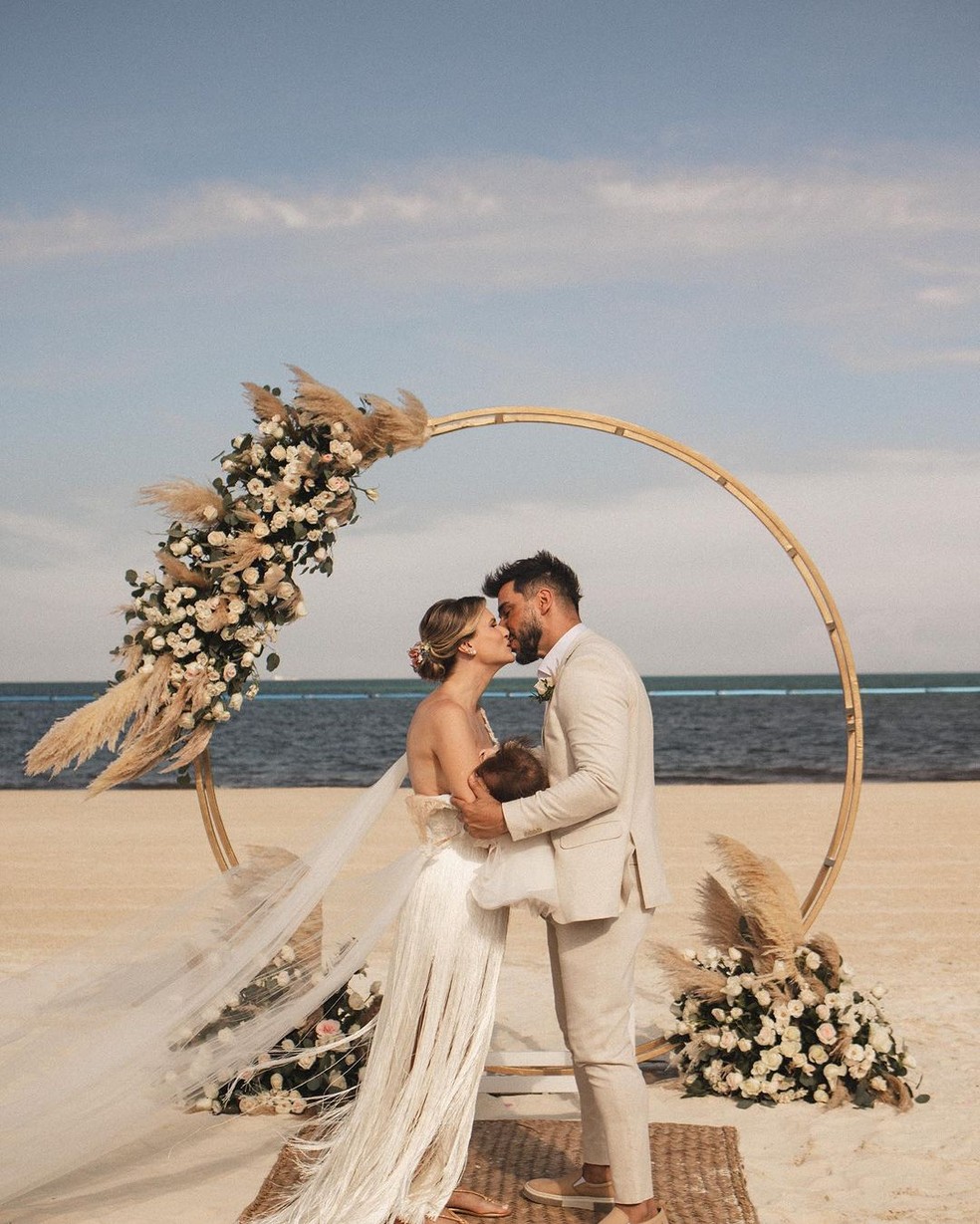 Julio Rocha e Karoline Kleine se casam em Cancún — Foto: Reprodução/Instagram