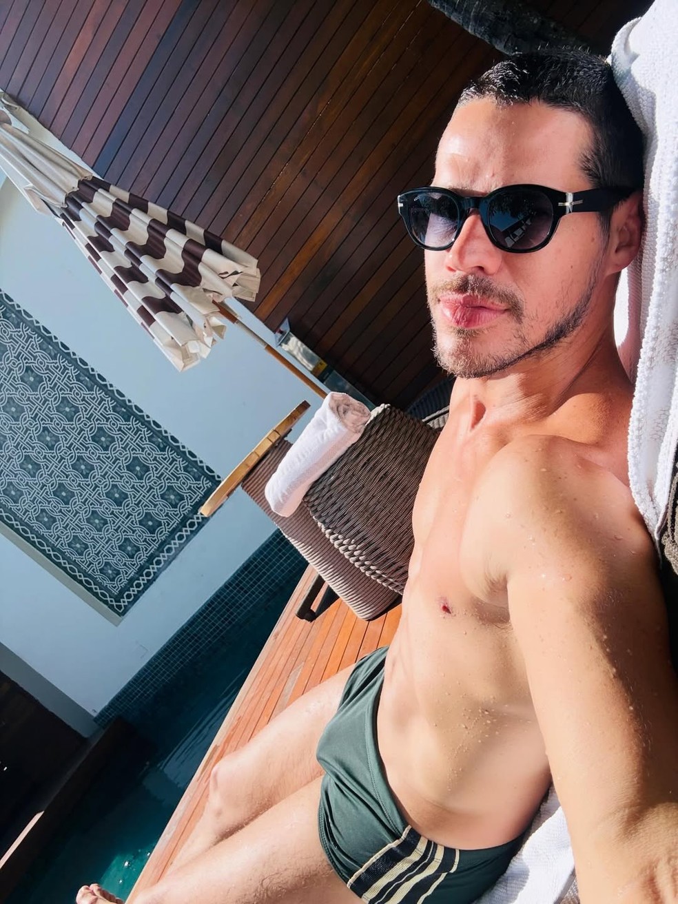 José Loreto abre álbum de fotos com Fernanda Marques — Foto: Repodução/Instagram