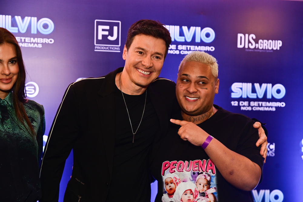 MC Ryan SP surpreende ao aparecer em pre-estreia de filme 'Silvio' e ...