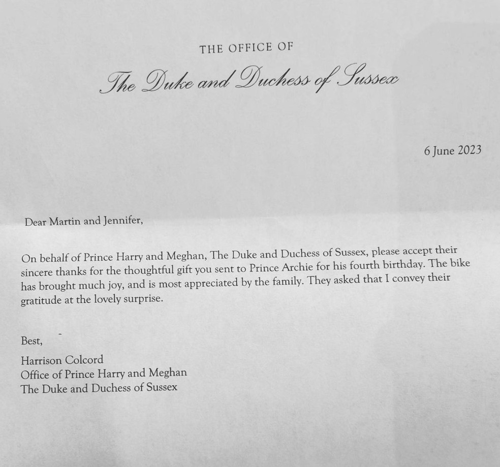 Harry e Meghan Markle enviaram carta de agradecimento à loja que deu uma bicicleta de presente para o Príncipe Archie — Foto: Reprodução / Instagram