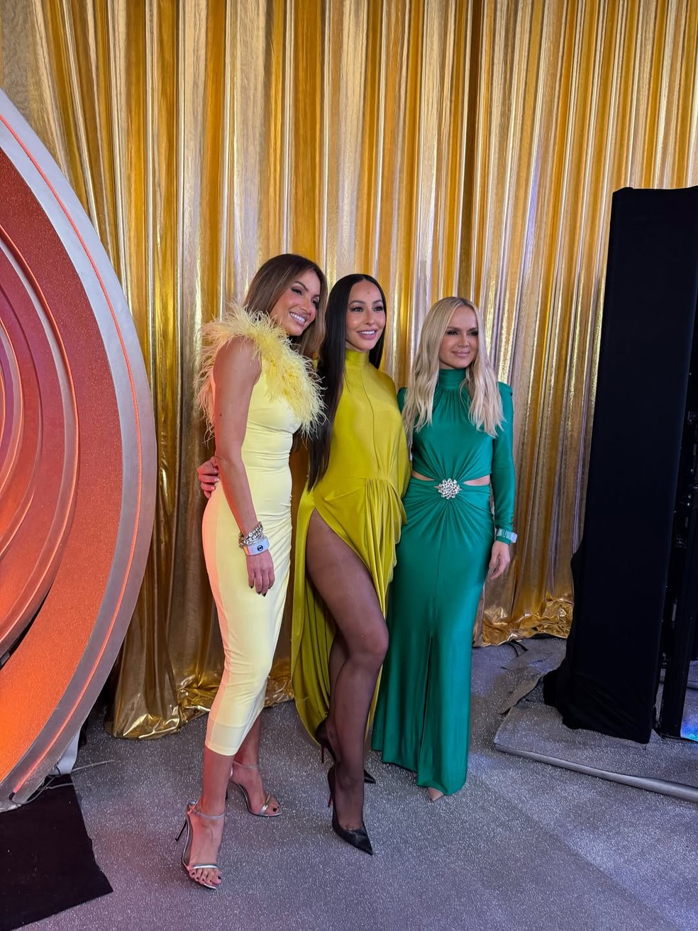 Eliana abre álbum de bastidores de gravação de vinheta de fim de ano da TV Globo — Foto: Reprodução/Instagram