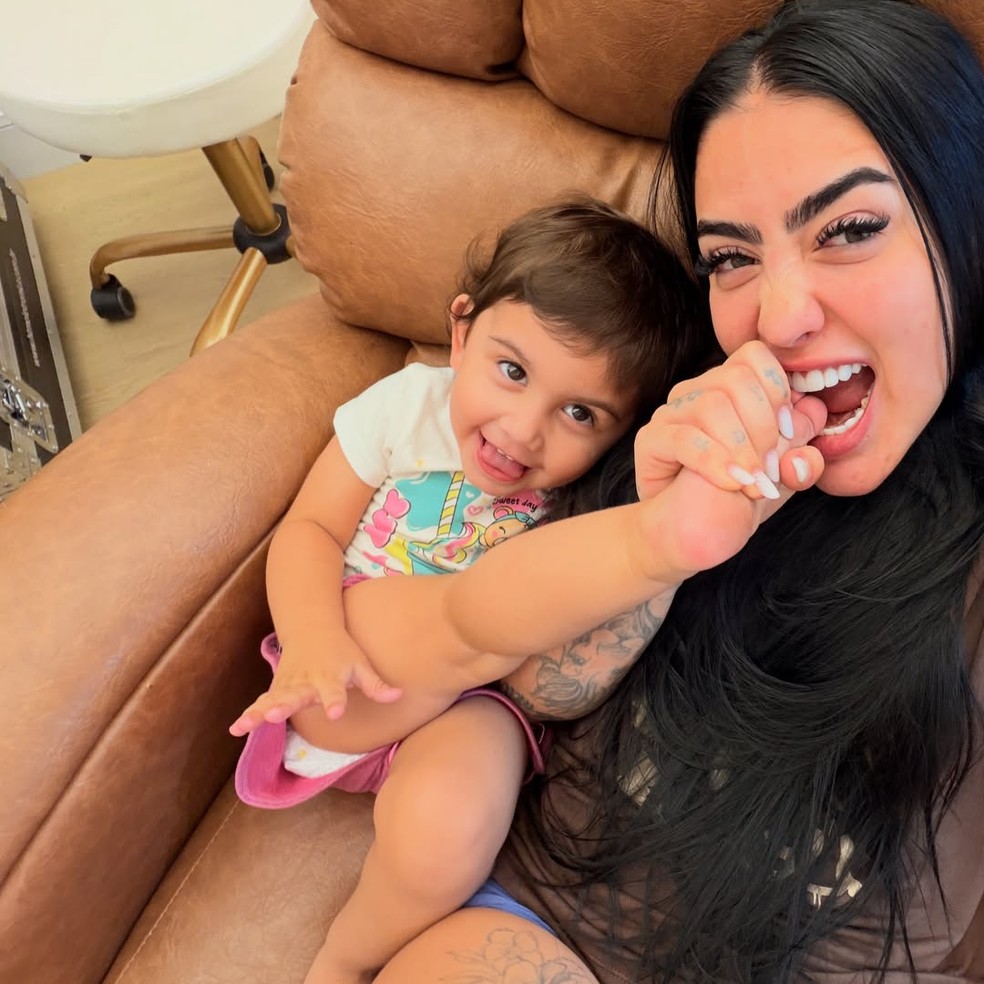 MC Mirella e a filha, Serena — Foto: Reprodução | Instagram