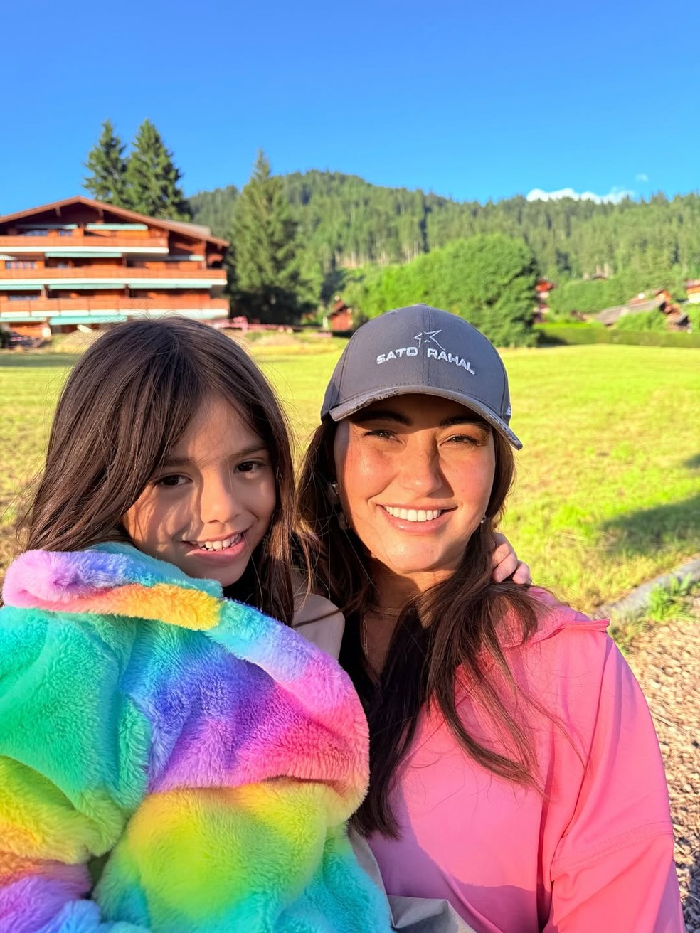 Zoe e Karina Sato — Foto: Repodução/Instagram