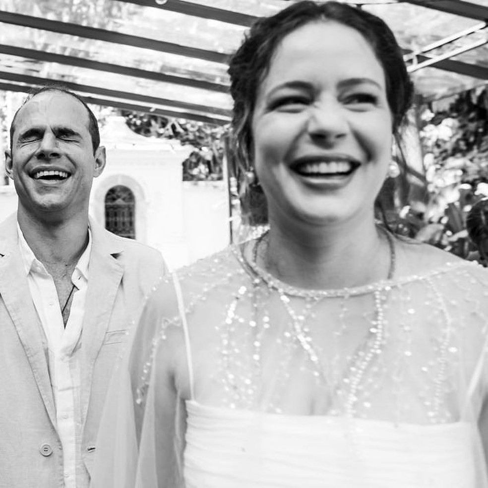 Casamento de Leandra Leal e Guilherme Burgos — Foto: @helenabarretophoto