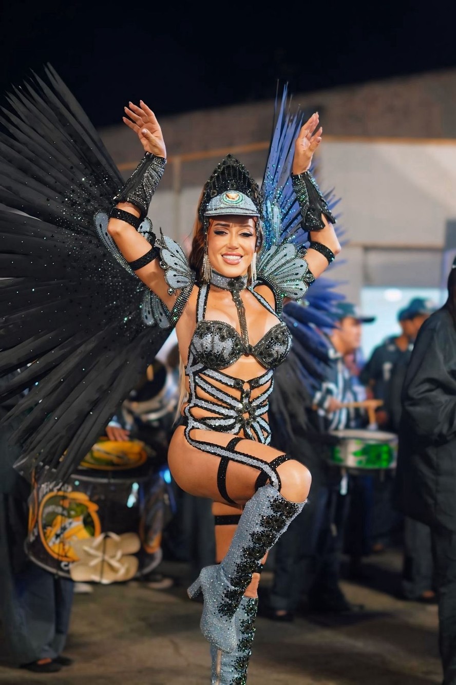 Marcela Porto, a Mulher Abacaxi
