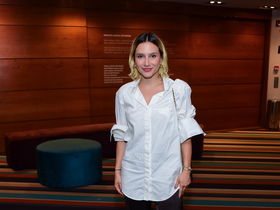 Letícia Colin e Michel Melamed vão à peça de Chay Suede após reatarem ...