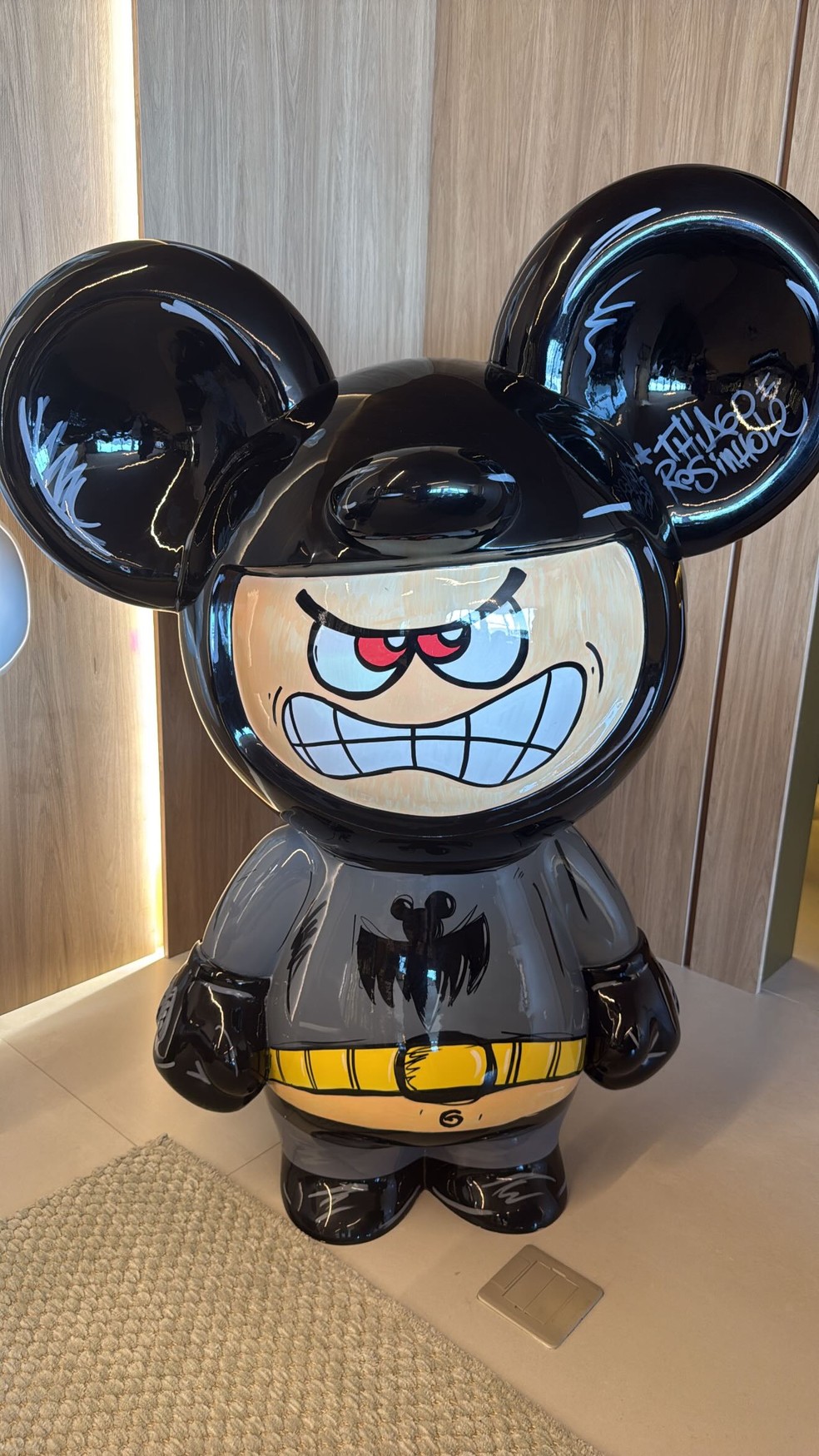 Neymar alfineta Neto após look de Batman — Foto: Reprodução/ Isntagram