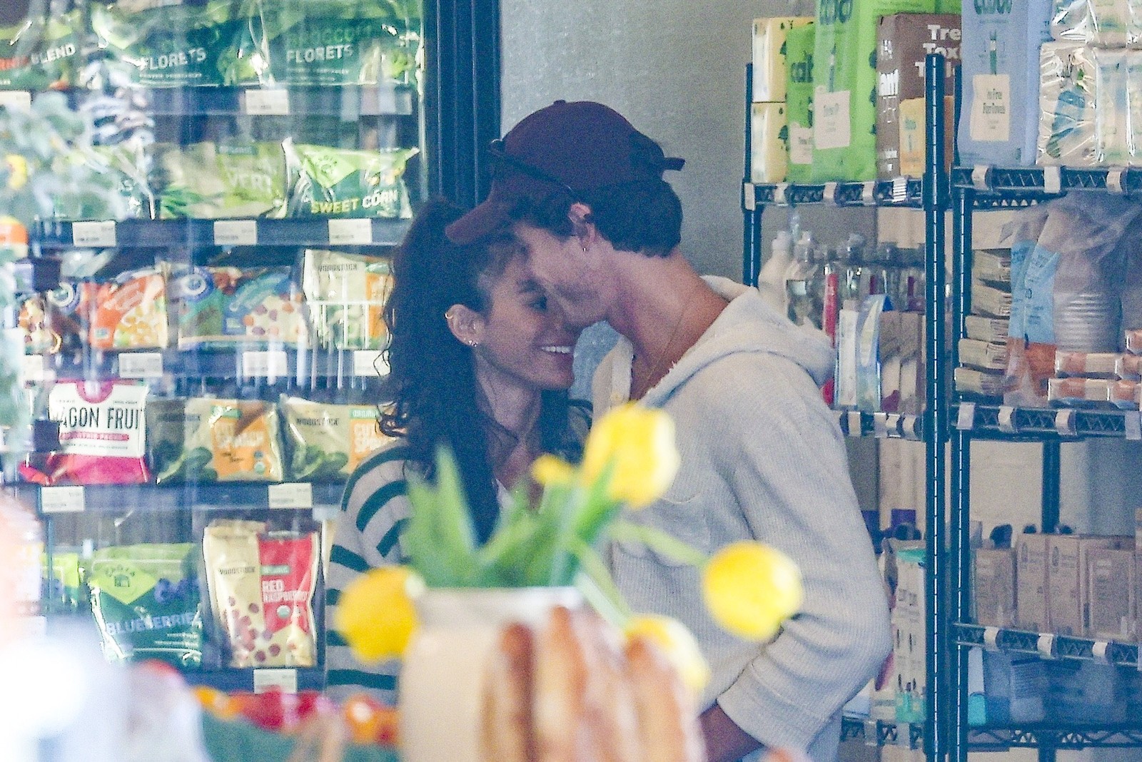 Bruna Marquezine e Shawn Mendes em Los Angeles — Foto: The Grosby Group