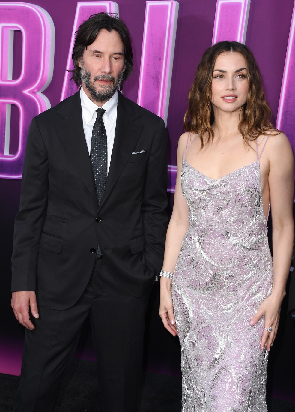 Apontada como namorada de Tom Cruise, Ana de Armas lança filme com ...