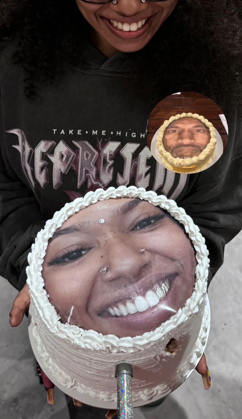 MC Cabelinho presenteia a affair Slipmami foto dela em bolo de aniversário — Foto: Reprodução/Instagram