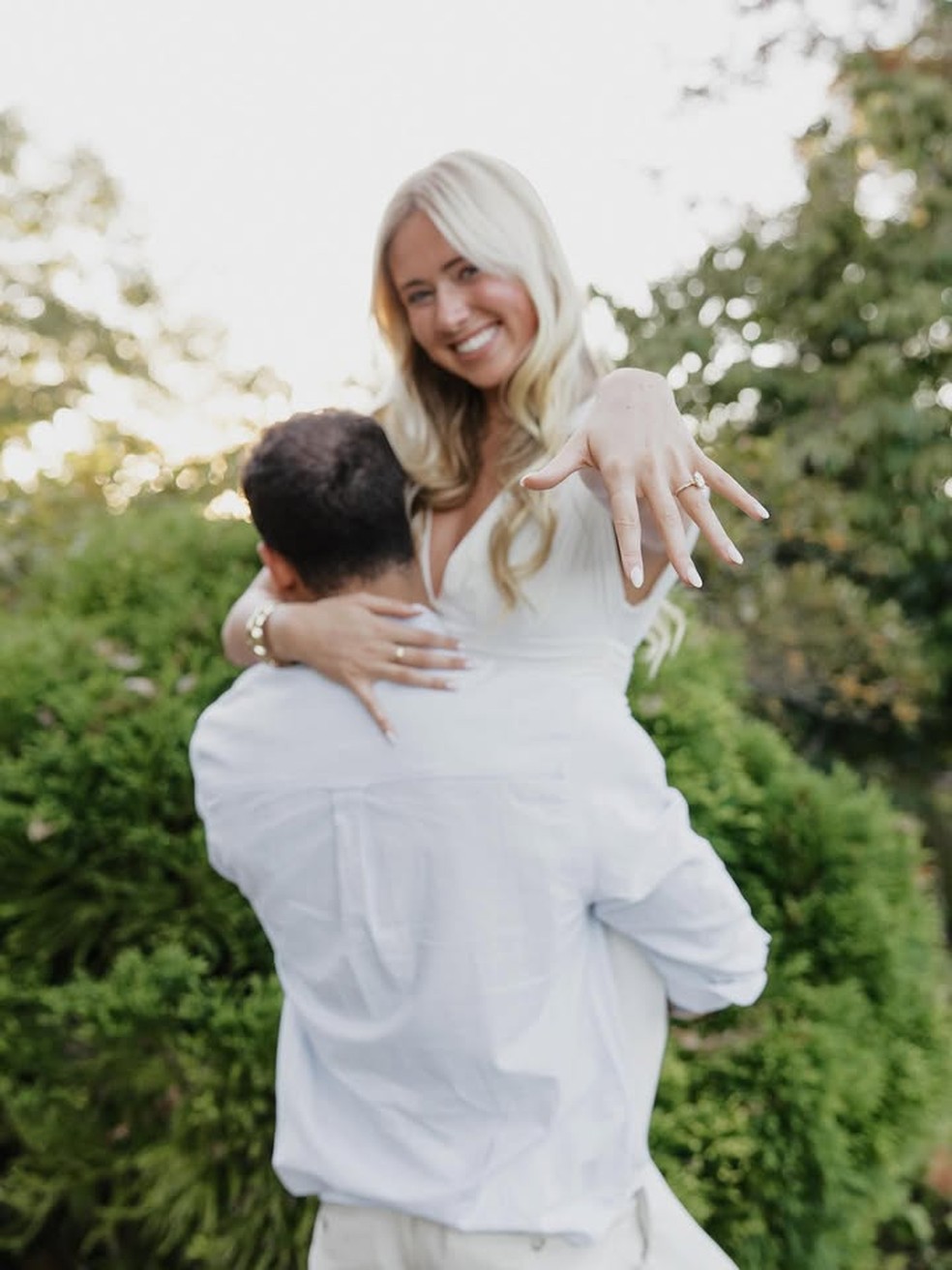 Guilherme Caribé pede namorada norte-americana em casamento — Foto: Reprodução/Instagram