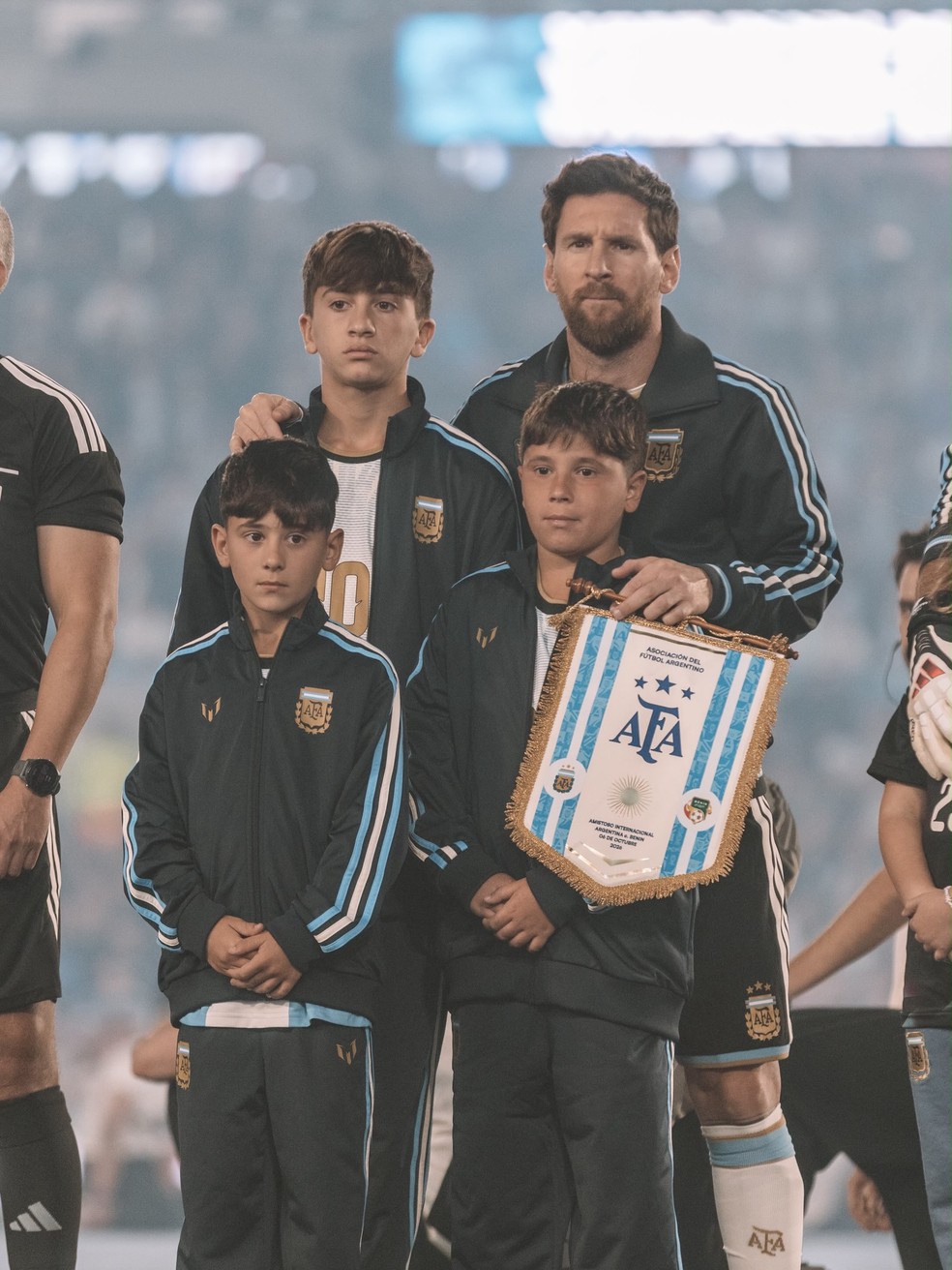 Mulher de Messi abre álbum de fotos da despedida da seleção — Foto: Reprodução/Instagram