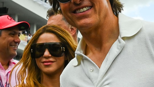 Tom Cruise está pronto para novo romance após levar fora de Shakira, diz site