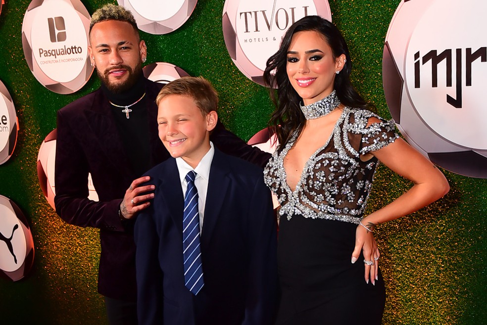 Neymar com bruna Biancardi e Davi Lucca — Foto: Brazil News