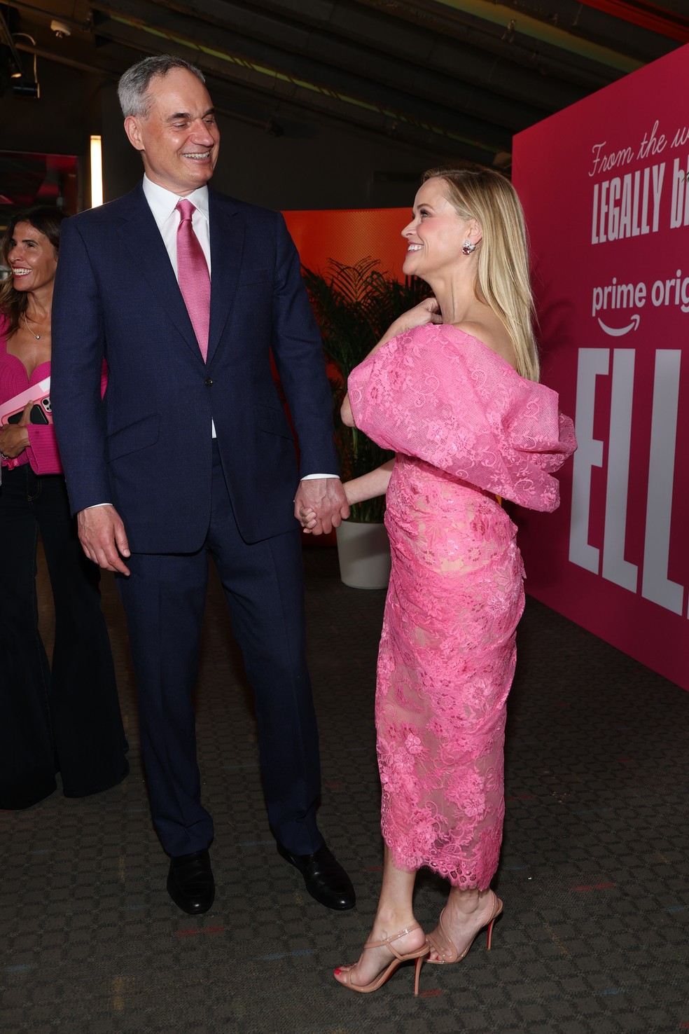 Reese Witherspoon e o namorado, Oliver Haarmann — Foto: Getty Images