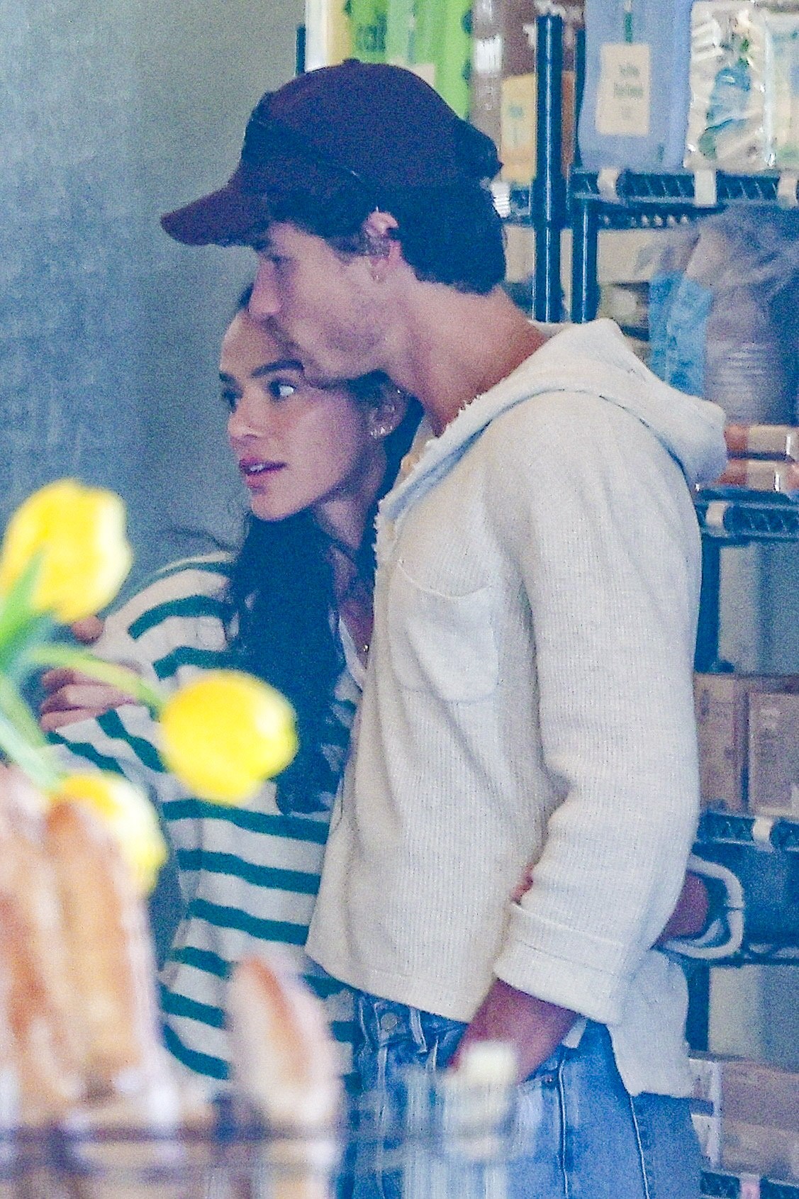 Bruna Marquezine e Shawn Mendes em Los Angeles — Foto: The Grosby Group