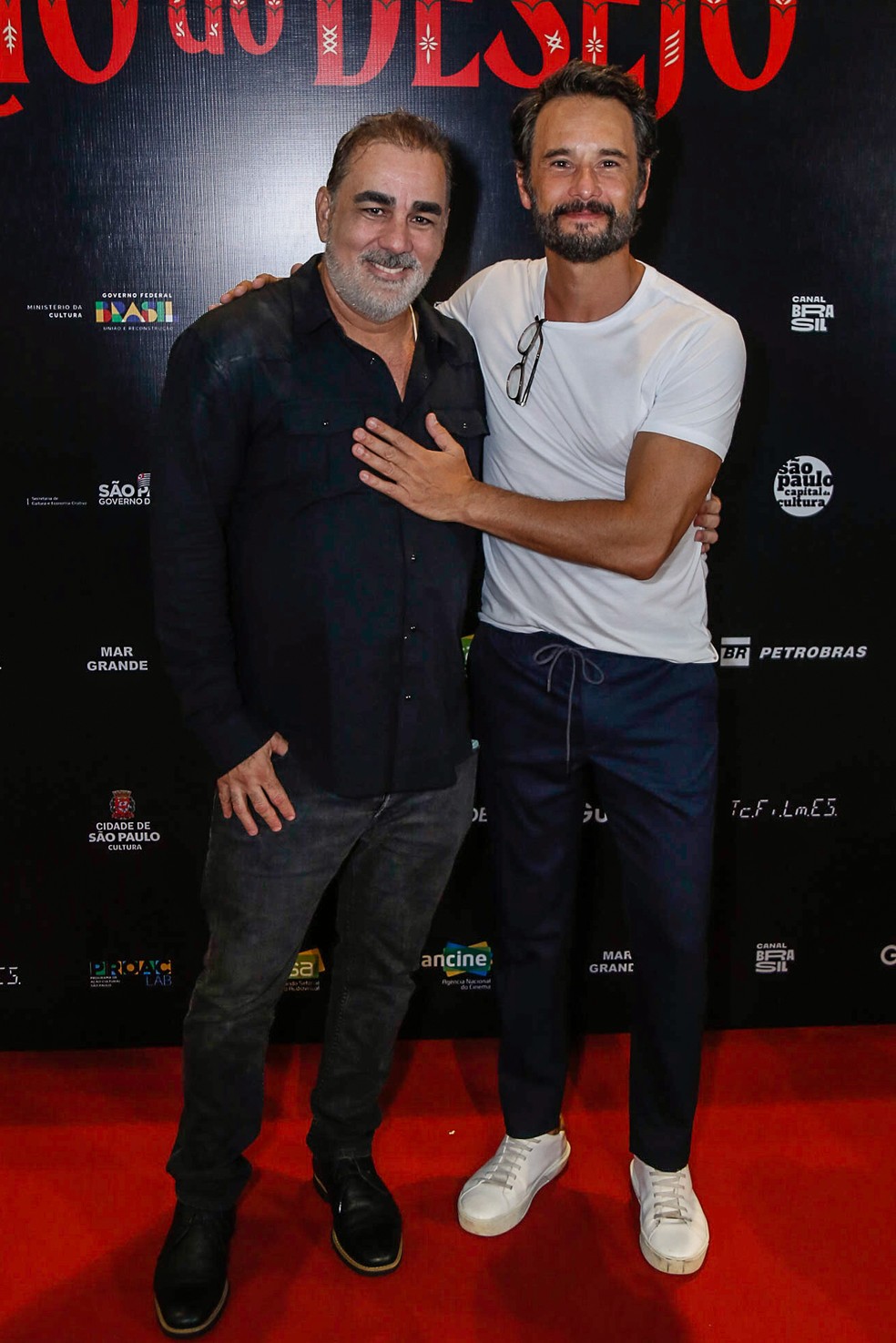 O diretor Sérgio Machado e Rodrigo Santoro — Foto: Paulo Tauil/ AgNews
