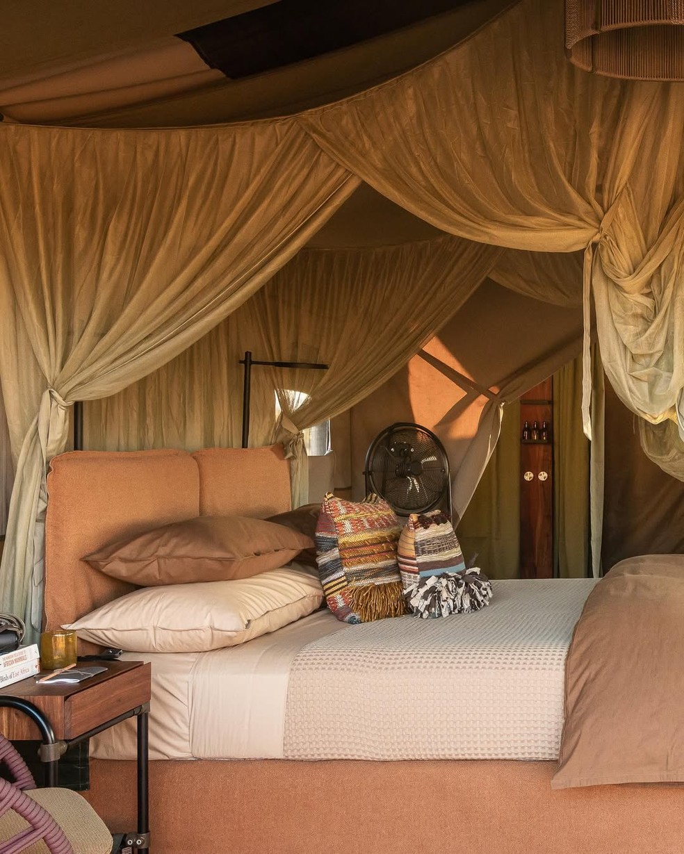 Acomodações do Singita Mara River Tented Camp, na Tanzânia — Foto: Reprodução/Instagram