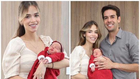 Kaká e Carol Dias deixam maternidade com a filha Sarah, em São Paulo