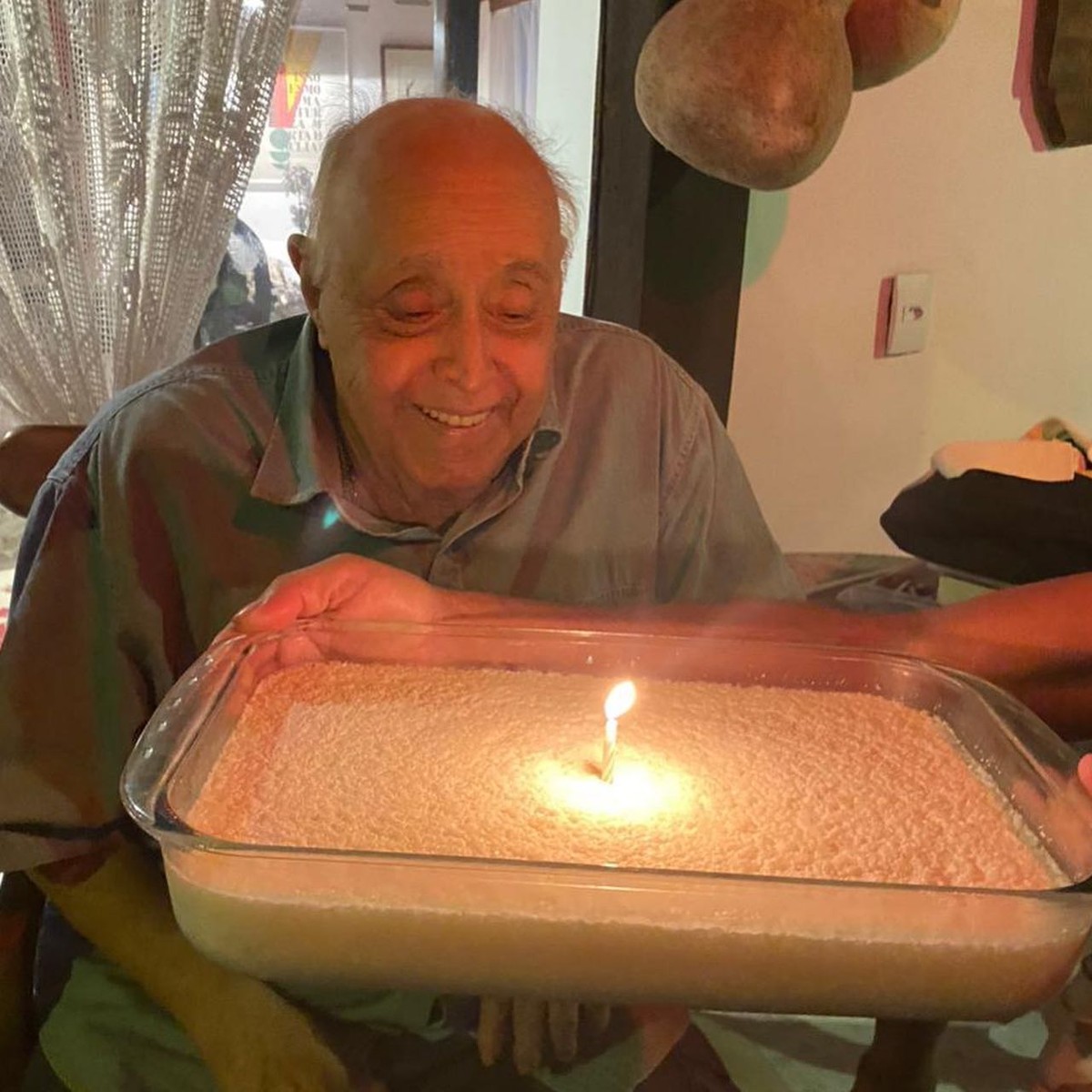 Mauro Mendonça comemora 92 anos, e ganha declaração de amor de Rosamaria  Murtinho