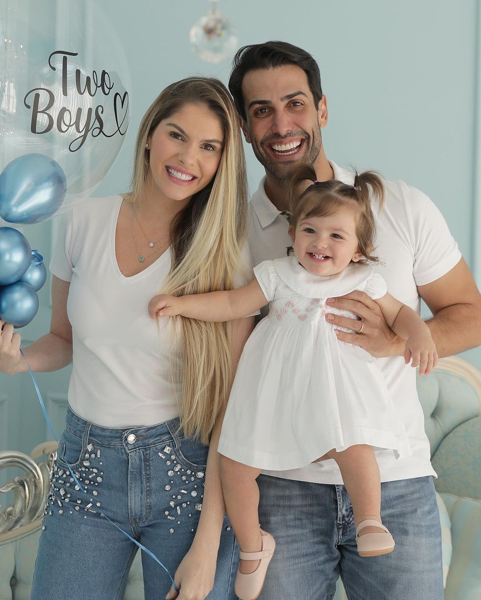 Bárbara Evans e Gustavo Theodoro são pais de Ayla e agora esperam dois meninos — Foto: @magdapinheirofotografia