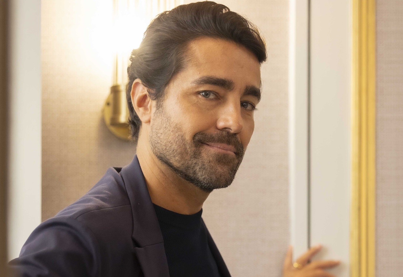 Antes de viver Tufão em 'Avenida Portugal', Ricardo Pereira atua em novela vertical com Fernanda Rodrigues: 'Temos um vínculo'