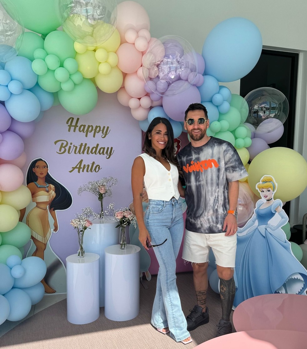 Antonela e Messi &mdash; Foto: Reprodu&ccedil;&atilde;o/Instagram