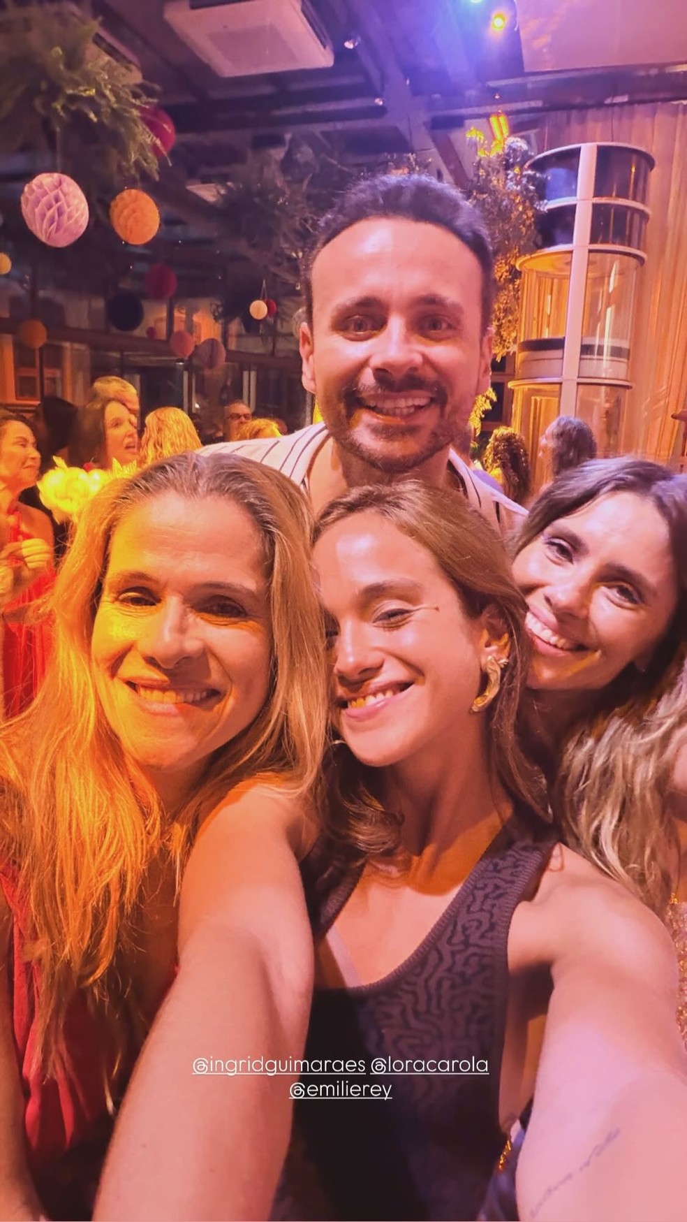 Ingrid Guimarães, Léo Fuchs, Emilie Rey e Carolina Dieckmmann — Foto: Reprodução/Instagram