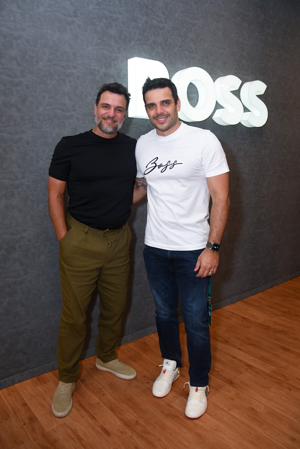 Rodrigo Lombardi e Kaue Lombardi prestigiam dia de treino da F1 — Foto: Andy Santana / Brazil New