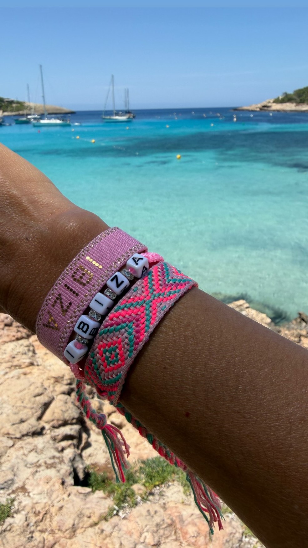 Vera Viel e Rodrigo Faro curtem Ibiza, na Espanha — Foto: Reprodução/Instagram