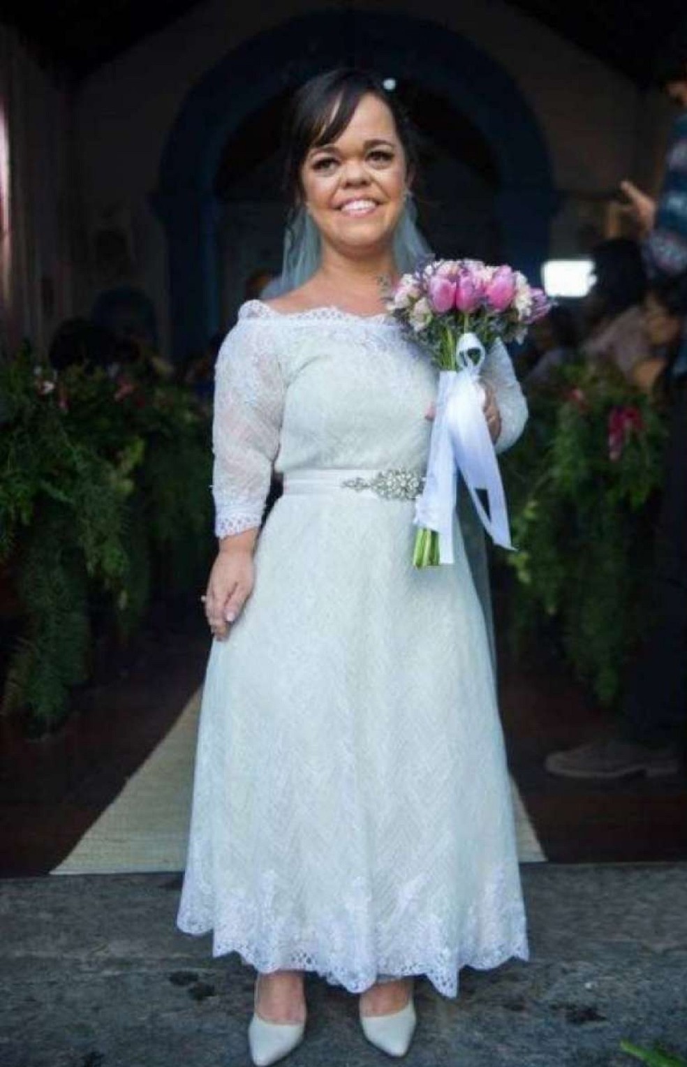 Vestido de noiva de Estela (Juliana Caldas) na novela 'O Outro Lado do Paraíso' (Globo, 2017) — Foto: Divulgação/TV Globo
