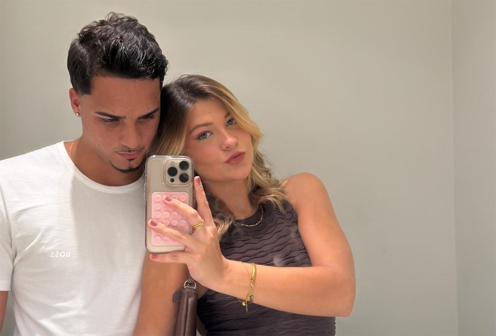 Nikki Meneghel e o namorado, João Vitor Peçanha — Foto: Reprodução/Instagram