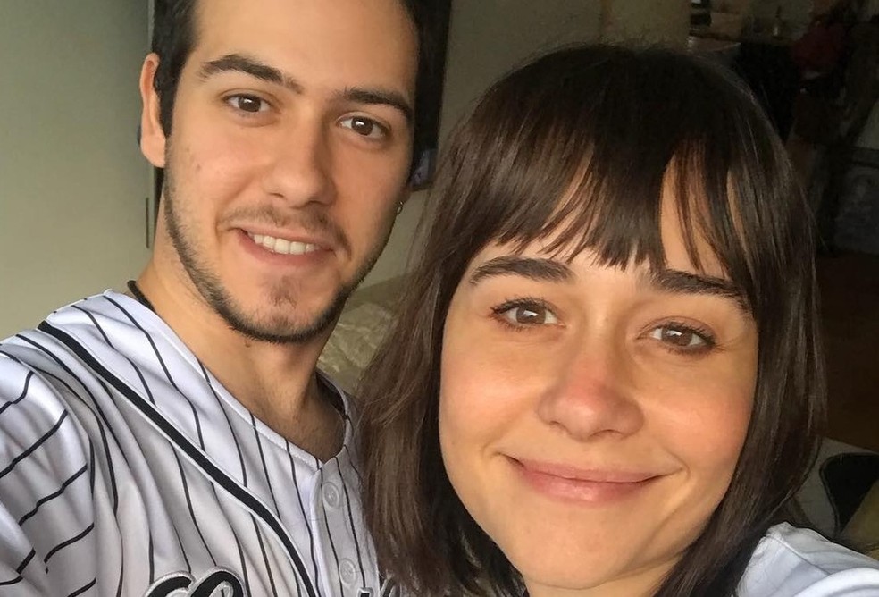 Antonio Benício e a mãe, Alessandra Negrini — Foto: Reprodução/Instagram