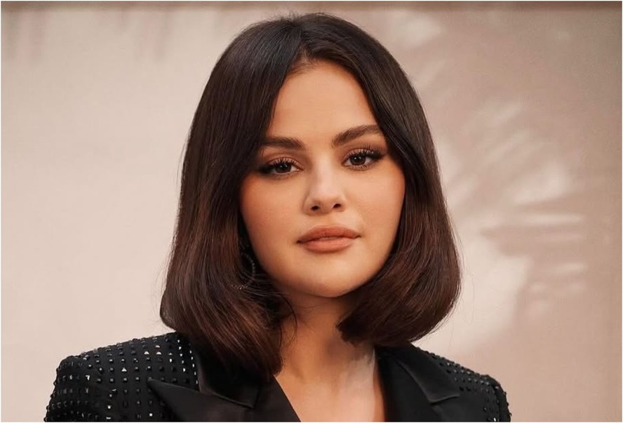 Selena Gomez abre intimidade e mostra primeira foto que tirou com o namorado; veja