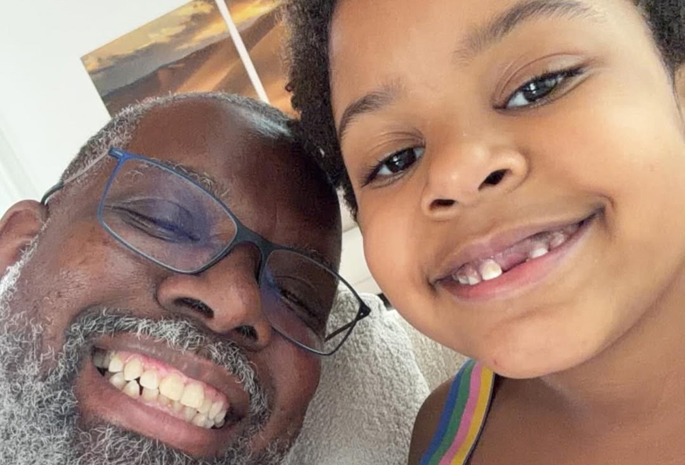 Péricles revela que 'renasceu' após nascimento da filha e se emociona ...