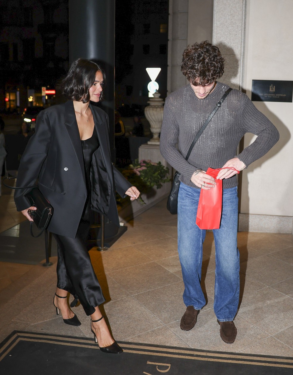 Bruna Marquezine e Shawn Mendes em Milão, na Itália — Foto: The Grosby Group