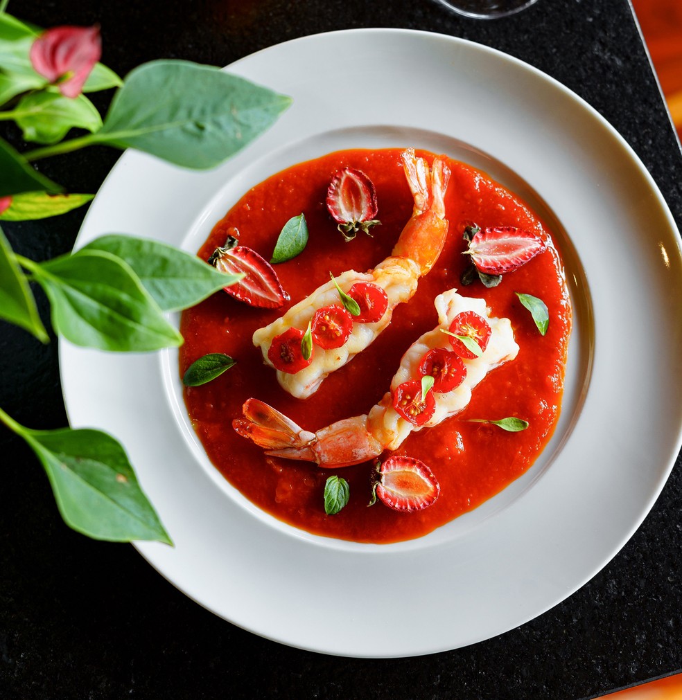 O gazpacho morno de tomates do Ban Thai — Foto: Divulgação