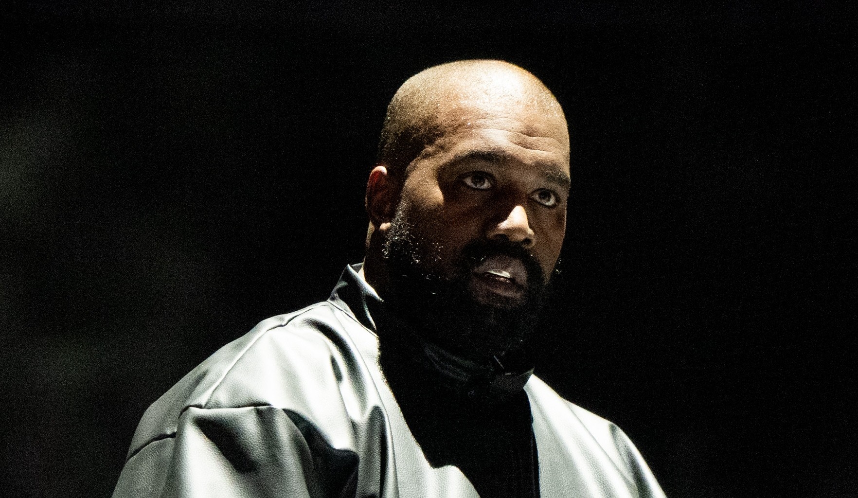 Kanye West 'surta' na web e se declara nazista, racista e intolerante ...
