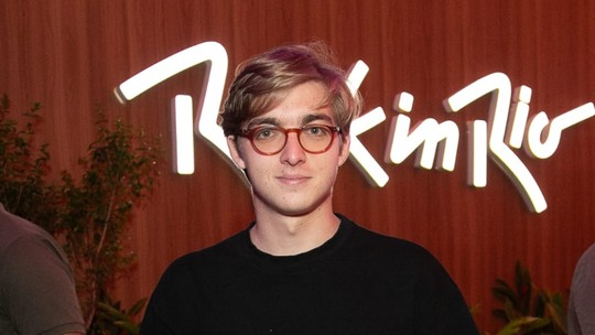 Morando nos EUA, filho de Angélica e Huck faz aparição rara no penúltimo dia de Rock in Rio Morando nos EUA, filho de Angélica e Huck faz aparição rara no penúltimo dia de Rock in Rio