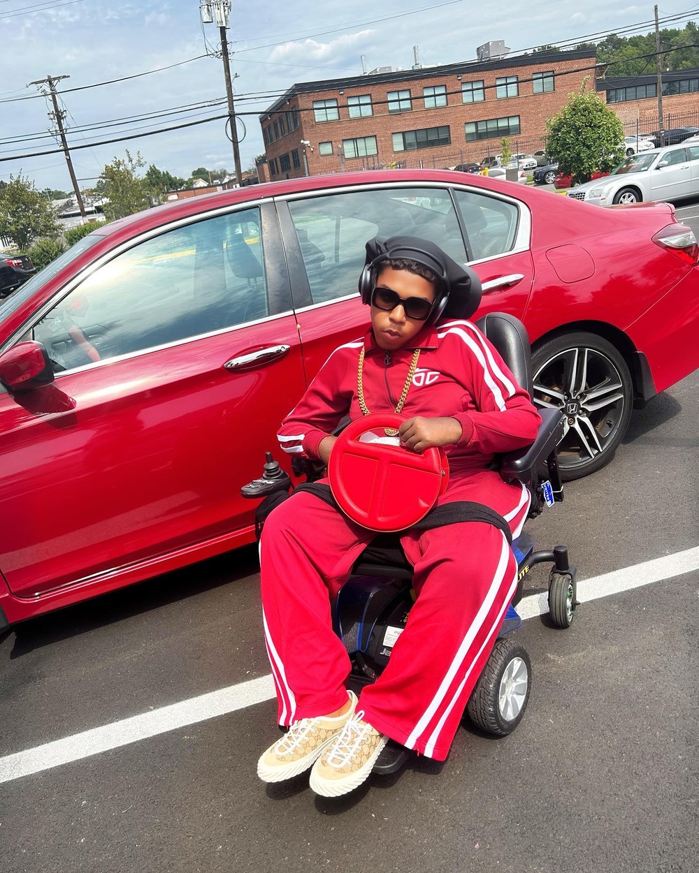 Morre, aos 28 anos, o influenciador Rolling Ray