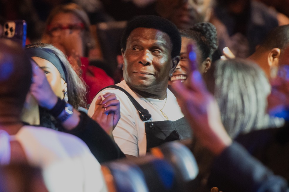 Neguinho da Beija-Flor em estreia de seu musical — Foto: Letycia Miller/BrazilNews