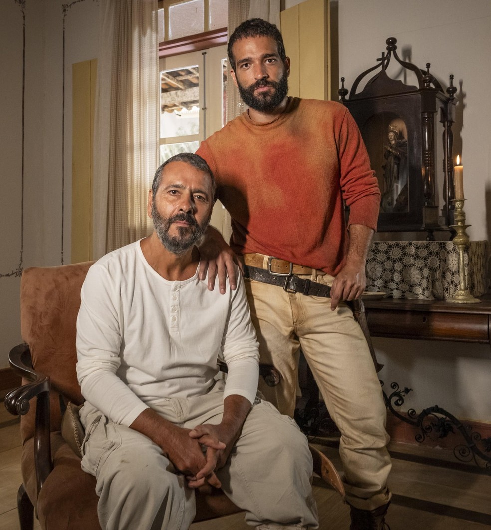 José Inocêncio, protagonist of 'Renascer', is played by Humberto Carrão in the first phase.  In the second, the character is played by Marcos Palmeira — Photo: Fábio Rocha/TV Globo