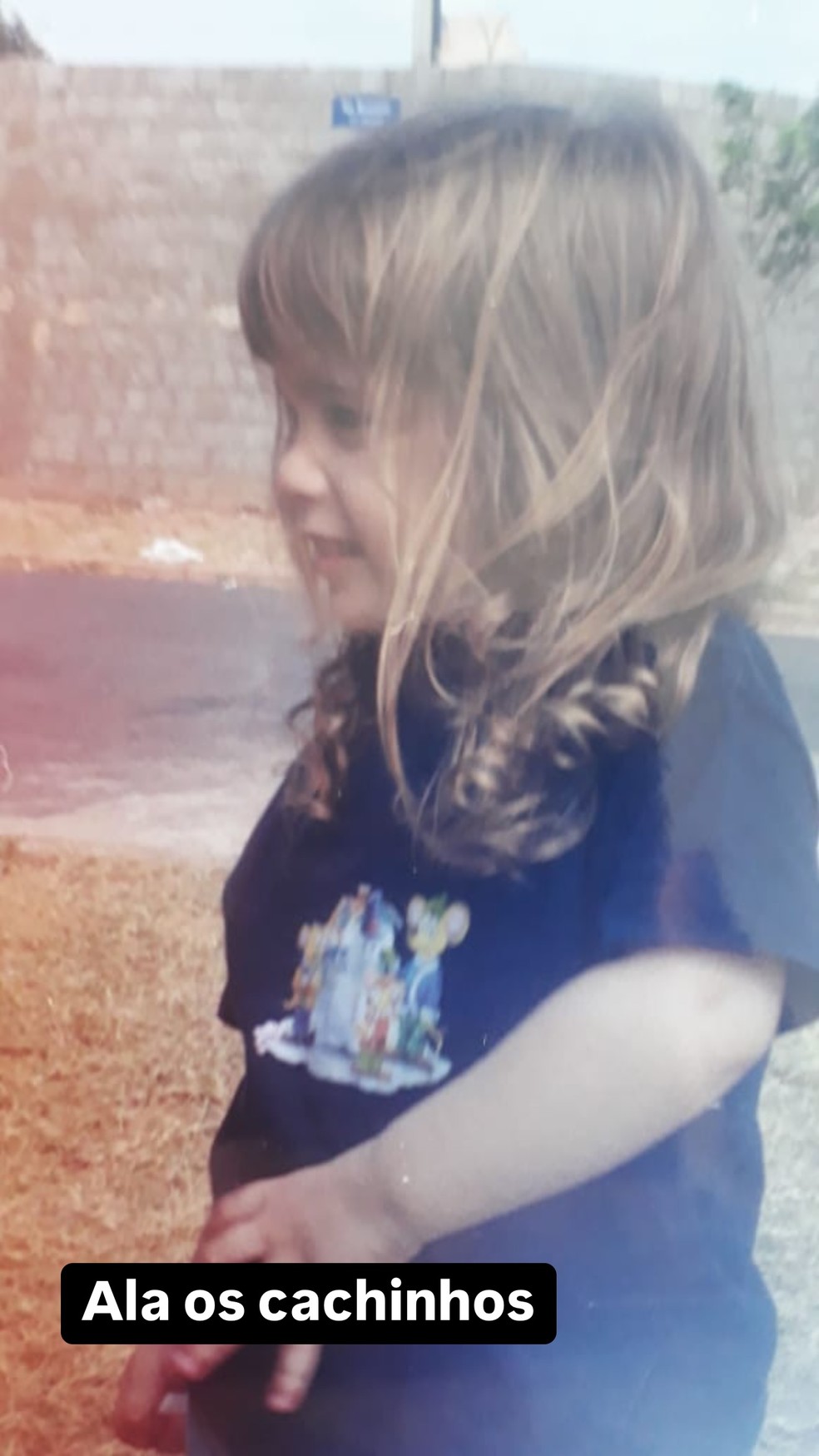Karoline Lima resgata fotos da infância e semelhança com a filha, Cecília, choca internautas — Foto: Reprodução/Instagram