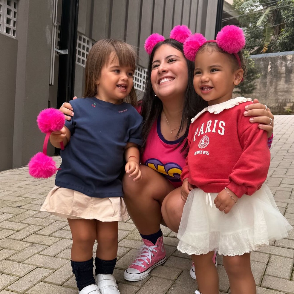 Maria Clara e JP conheceram mansão de Neymar — Foto: Reprodução/Instagram