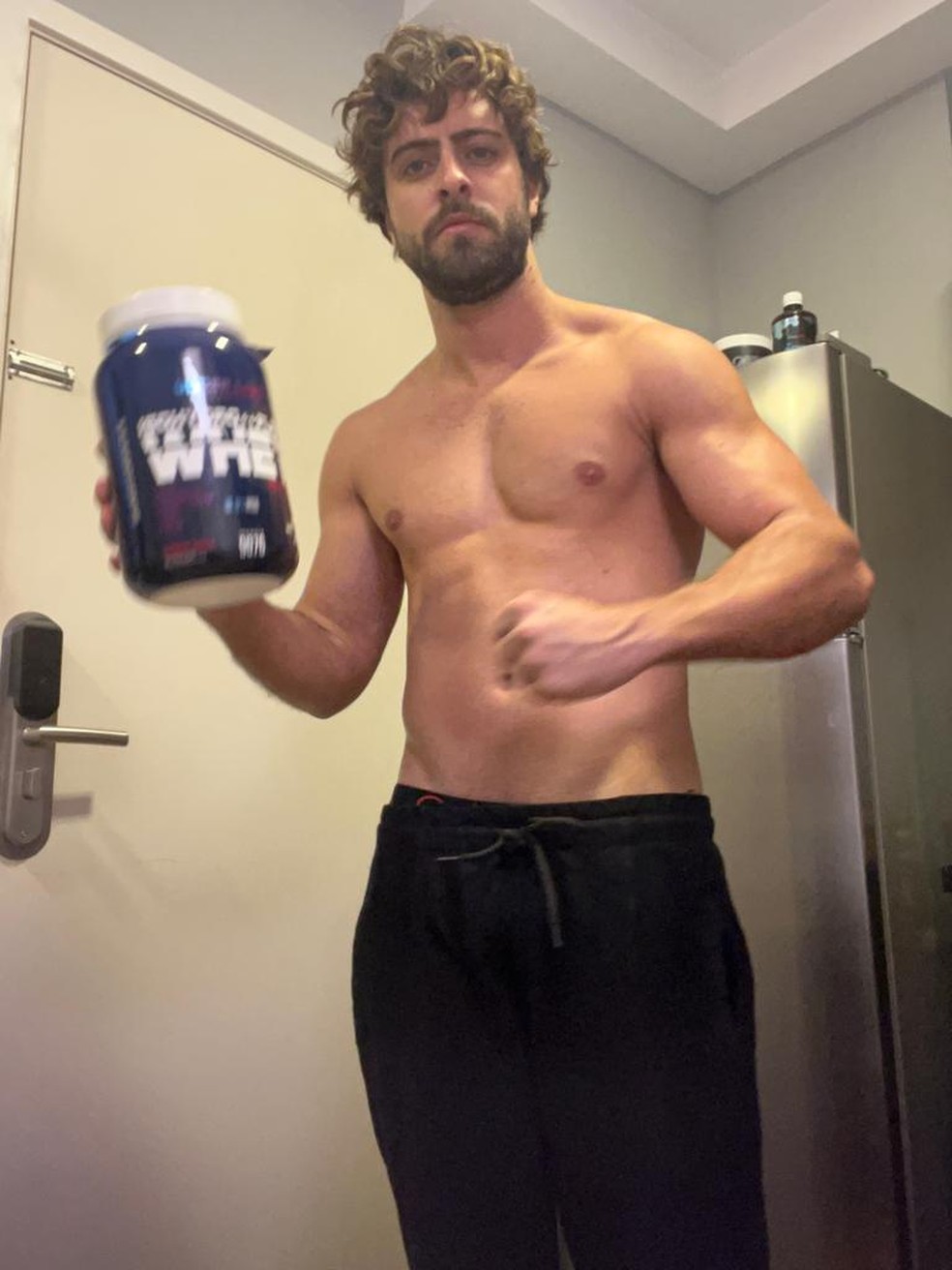 Eike Duarte exibe corpo após preparação para série da Disney — Foto: Arquivo pessoal