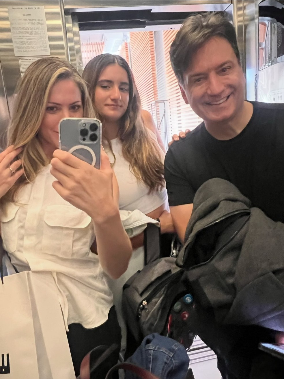Jacqueline Brazil, Luiz Carlos Jr e a filha dele, Duda — Foto: Reprodução | Instagram