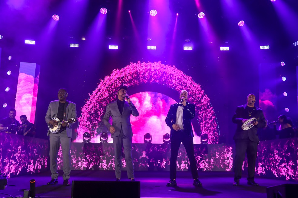 Jojo Todynho Deixa Barriga De Fora Em Show De Soweto