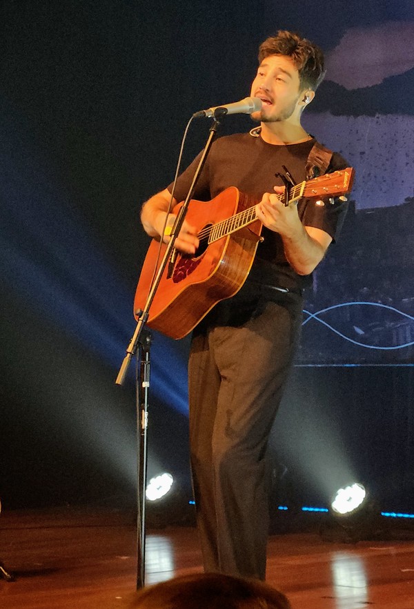 Tiago Iorc comenta atual visual 'Economizo xampu'