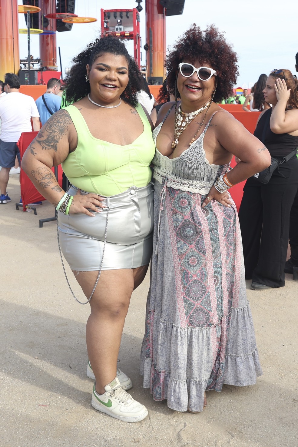 Babi Cruz vai com o namorado e a filha ao 'Ivete Clareou' — Foto: ROBERTO FILHO / BRAZIL NEWS